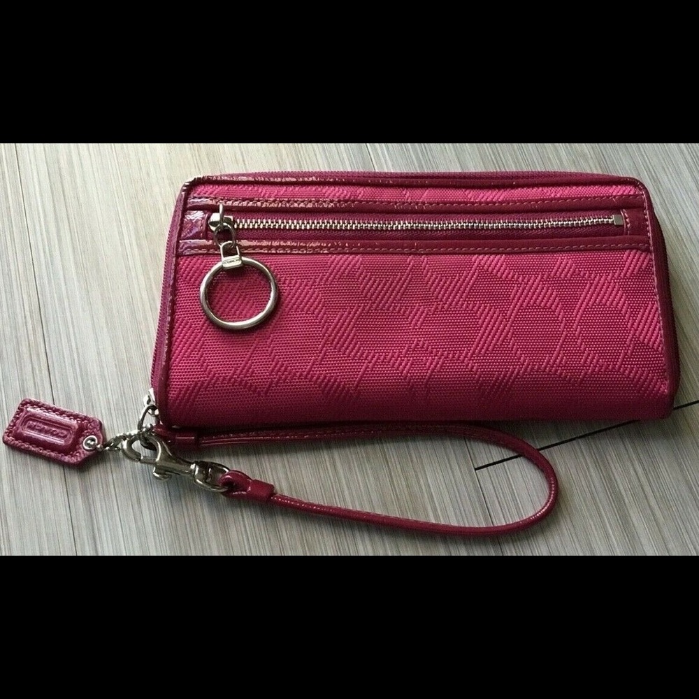 Coach Signature Zip Around Wallet